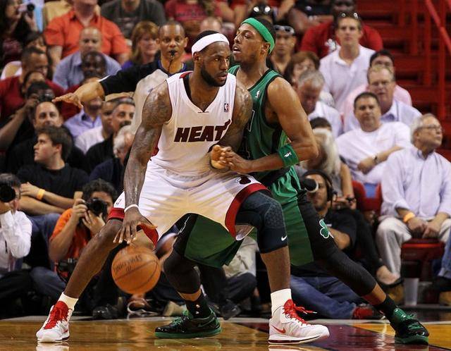 半场结束时 半场结束时